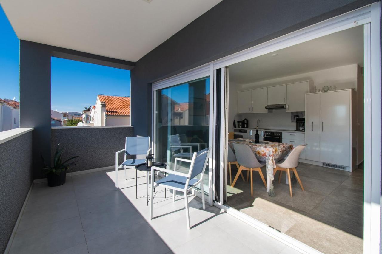 Apartman Benmi Vodice Exteriör bild